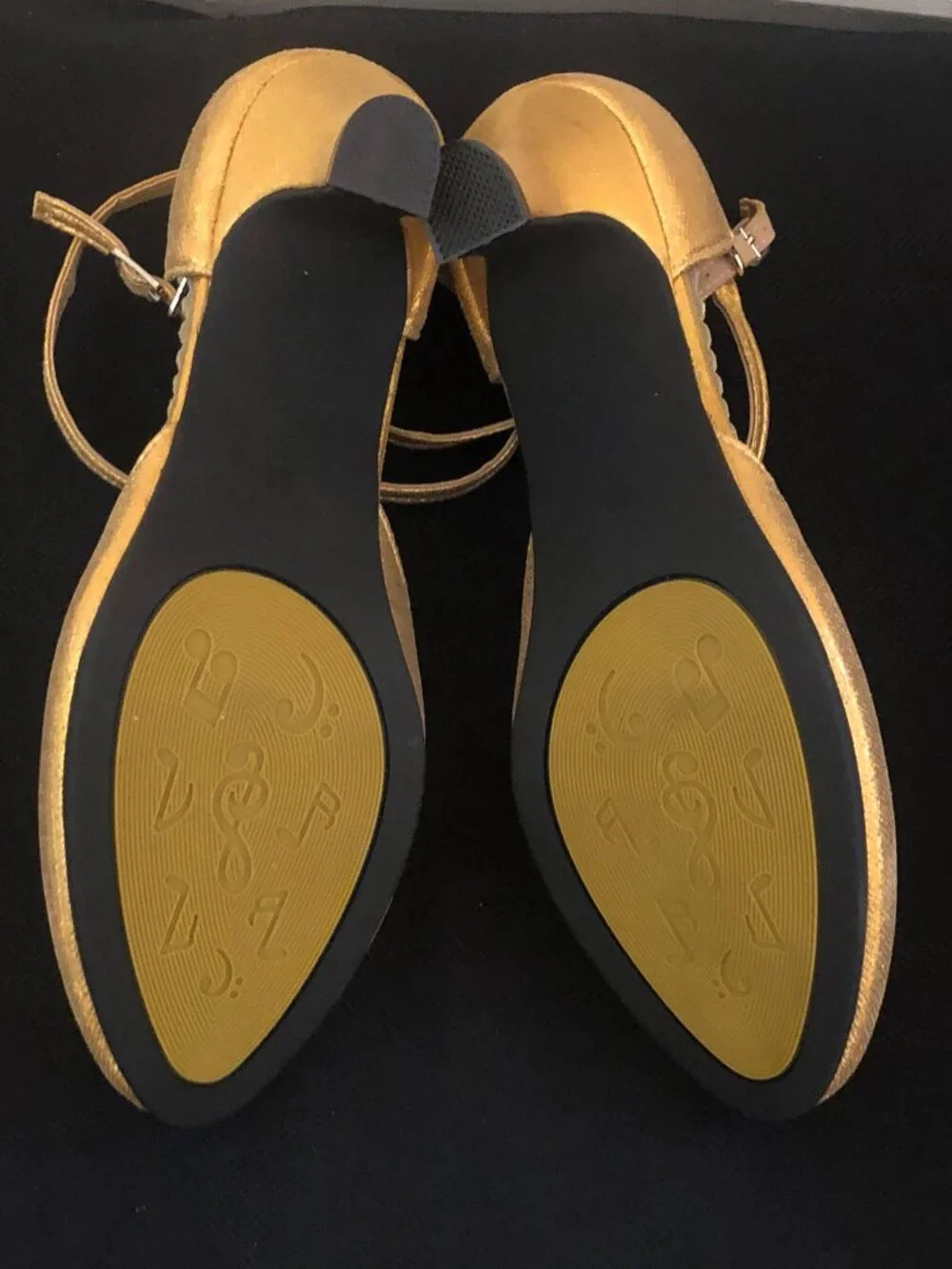 Dance and Sway Gold Shimmer Closed-Toe Dance Heels Sz 7-7.5